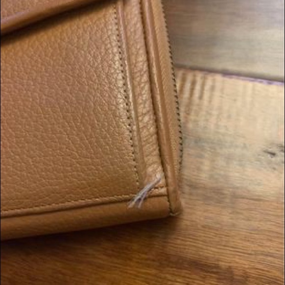 Leather Dooney and Bourke purse - Picture 3 of 8